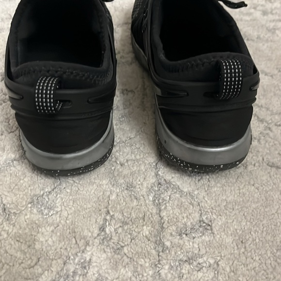 Nike Free TR 7 Selfie Training lace up sneakers black chrome Size 6.5 - Picture 14 of 17